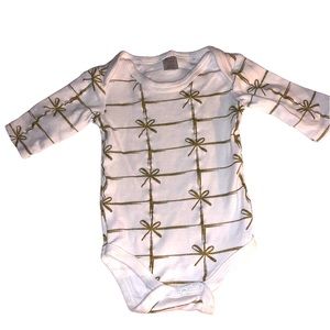 White and Gold Long sleeve